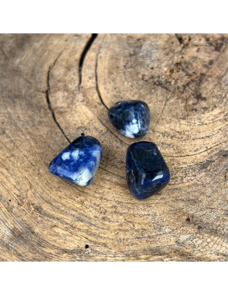 Sodaliet Doorboorde Hanger – Innerlijke Kracht in Blauwe Diepte